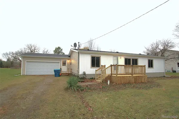 7464 Jennings RD, Mundy Township, MI 48473