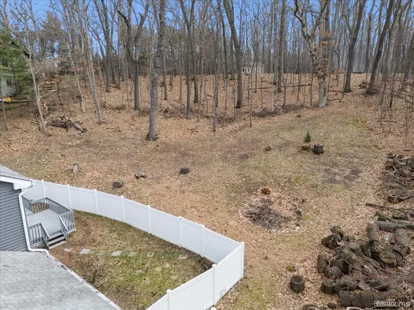 2477 Spruce RDG, Oceola Township, MI 48855