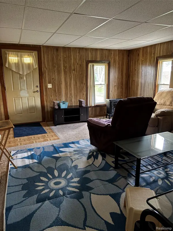 15151 Drysdale ST, Southgate, MI 48195