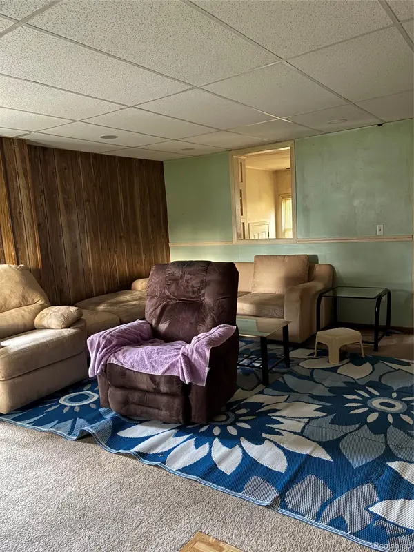 15151 Drysdale ST, Southgate, MI 48195