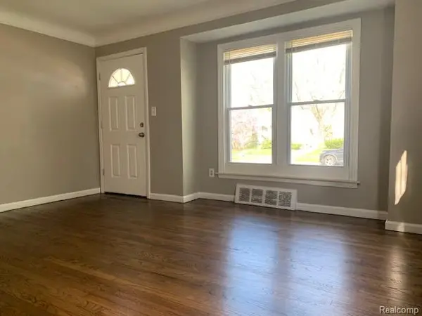 1820 Academy ST, Dearborn, MI 48124