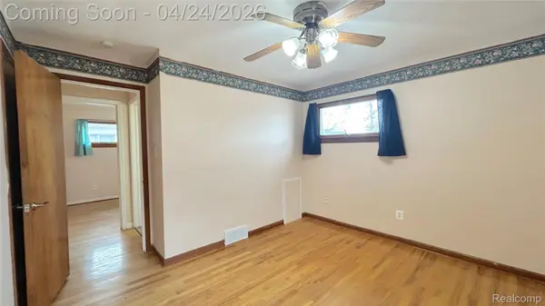 1648 Capitol AVE, Lincoln Park, MI 48146