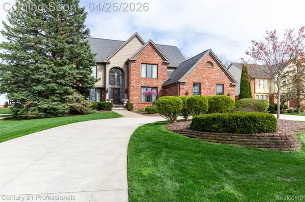 4680 Rambling DR, Troy, MI 48098