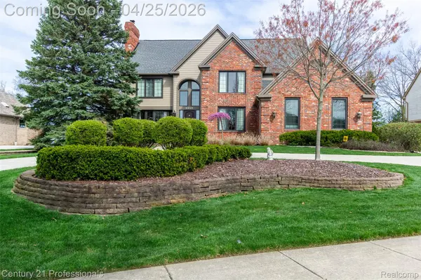 4680 Rambling DR, Troy, MI 48098