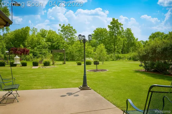 3161 Eastgate ST, Burton, MI 48519