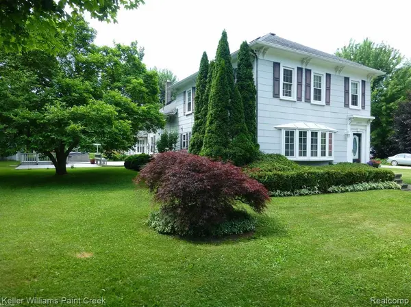 10877 Mechanic ST, Emmett Village, MI 48022