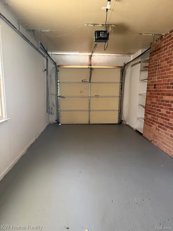 17228 Sunnybrook DR, Southfield, MI 48076