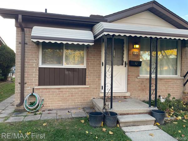 8401 18 Mile APT # 99 RD, Sterling Heights, MI 48313