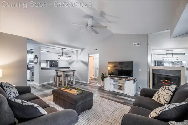 1221 Curzon CT #203, Howell, MI 48843