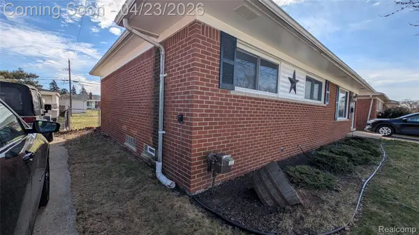 28640 Bradner DR, Warren, MI 48088