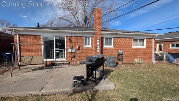 28640 Bradner DR, Warren, MI 48088