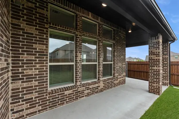 1315 Woodpecker Lane, Mansfield, TX 76063