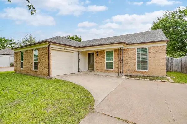 7312 Strawberry Way, Fort Worth, TX 76137