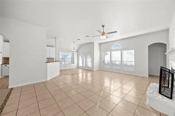 2217 Trickling Creek Drive, Garland, TX 75041