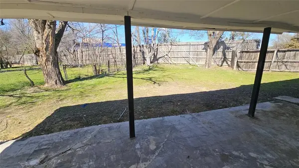 7000 Overhill Road, Fort Worth, TX 76116