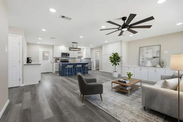 1704 Harris Street, Gainesville, TX 76240