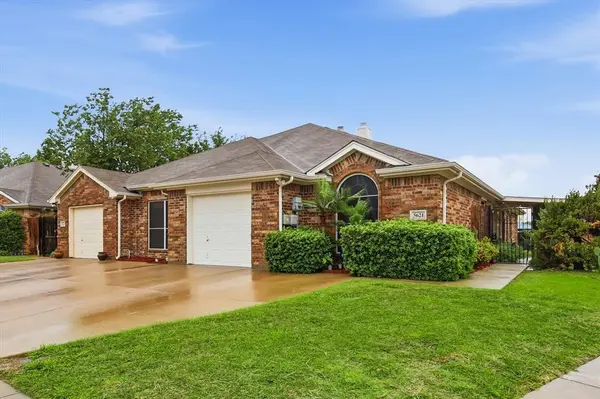 5621 Swords Drive, Fort Worth, TX 76137
