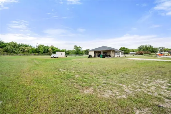 106 Toowoomba Lane, Weatherford, TX 76085