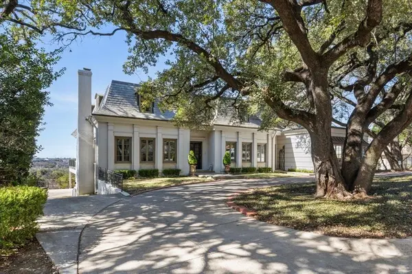 212 Hazelwood Drive, Fort Worth, TX 76107