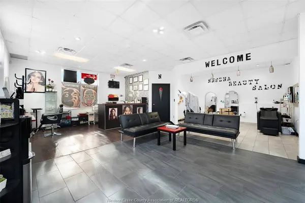 2822 HOWARD #2, Windsor, ON N8X 3Y2