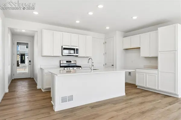 866 Lux PT, Colorado Springs, CO 80915