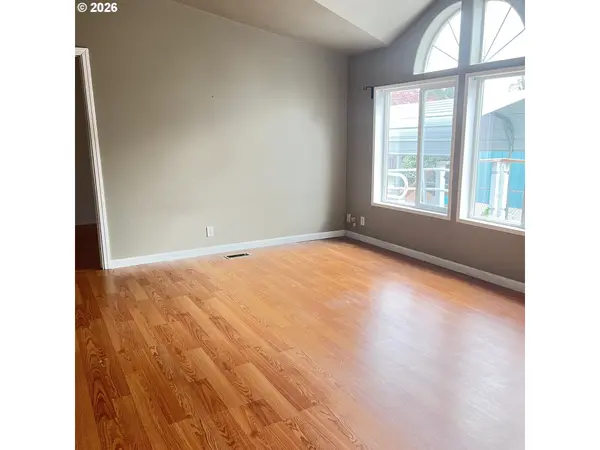 34900 Wendlant Way ##F, Scappoose, OR 97056