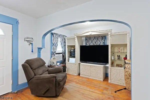 276 E 26Th St, Paterson City, NJ 07514