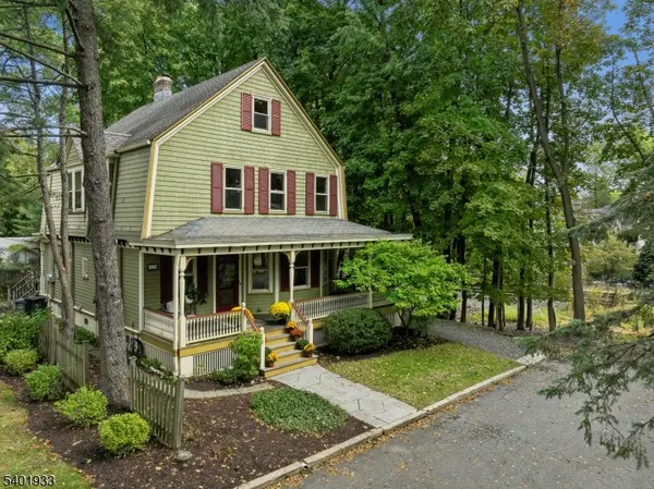 11 Valley Pl,  Montclair Twp.,  NJ 07043