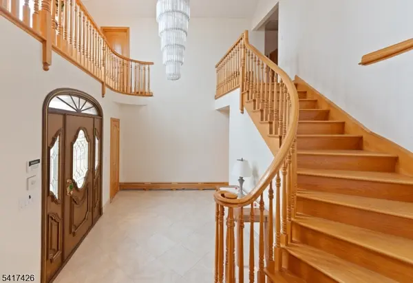 512 Van Bussum Ave, Garfield City, NJ 07026