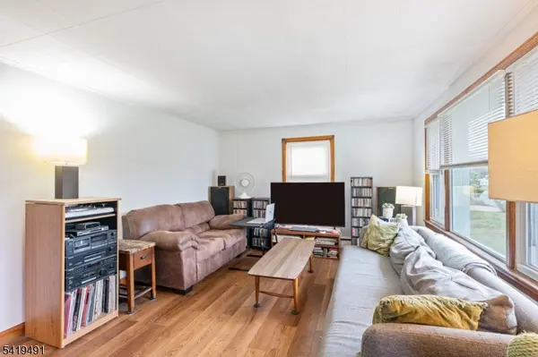 34 Lakeview Ave, Butler Boro, NJ 07405