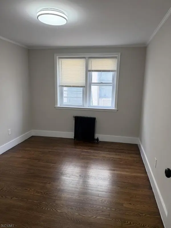 305 Millburn Ave #2R, Millburn Twp., NJ 07041