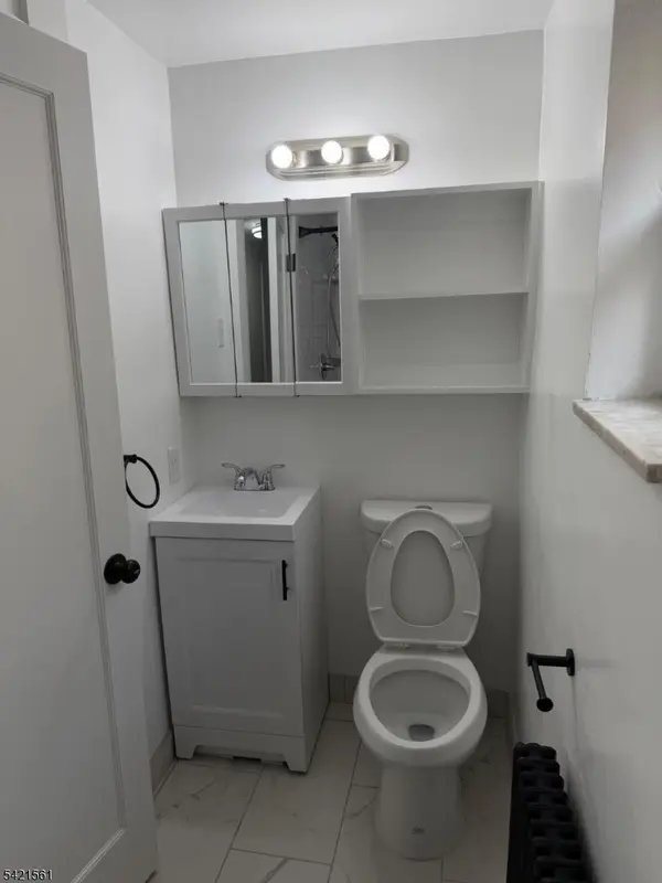 305 Millburn Ave #2R, Millburn Twp., NJ 07041