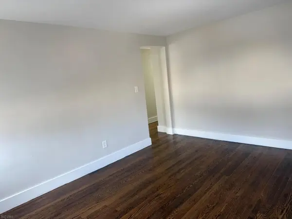 305 Millburn Ave #2R, Millburn Twp., NJ 07041