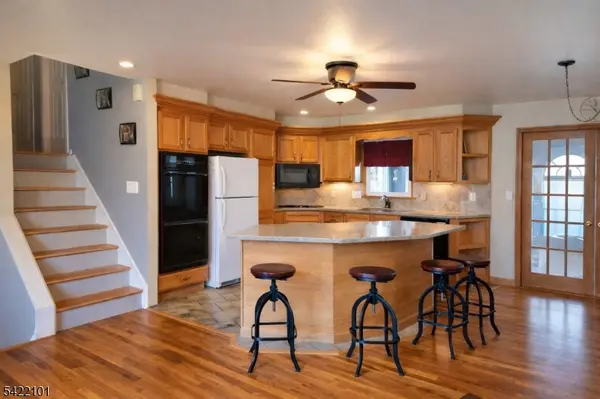 105 College View Dr, Hackettstown Town, NJ 07840