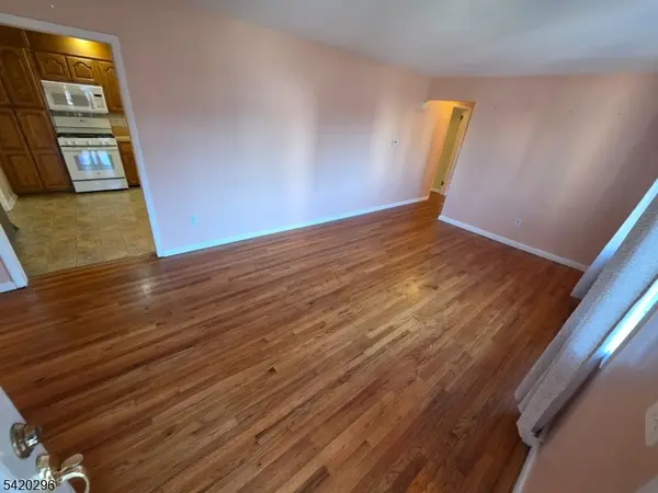 236 Merchants Ave, South Plainfield Boro, NJ 07080