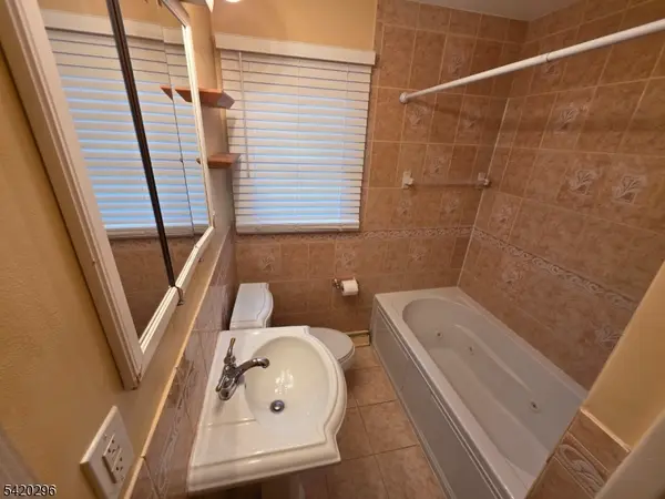 236 Merchants Ave, South Plainfield Boro, NJ 07080