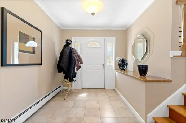 15 Stuckler Ln, Wayne Twp., NJ 07470