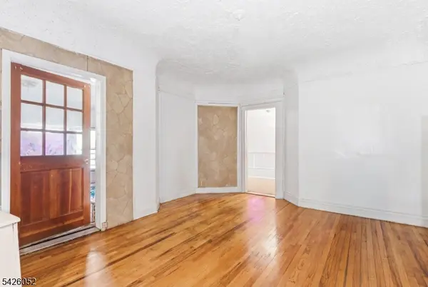 90 Renner Ave, Newark City, NJ 07112