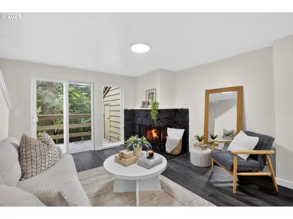 94 CERVANTES CIR, Lake Oswego, OR 97035