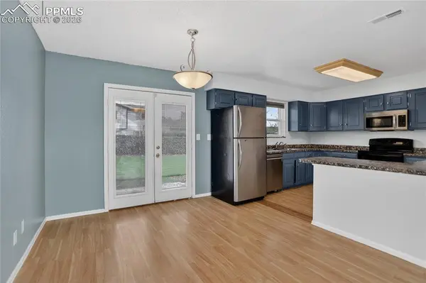 6840 Parkridge CT, Colorado Springs, CO 80915