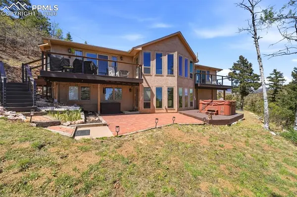 745 Scrub Oak RD, Manitou Springs, CO 80829