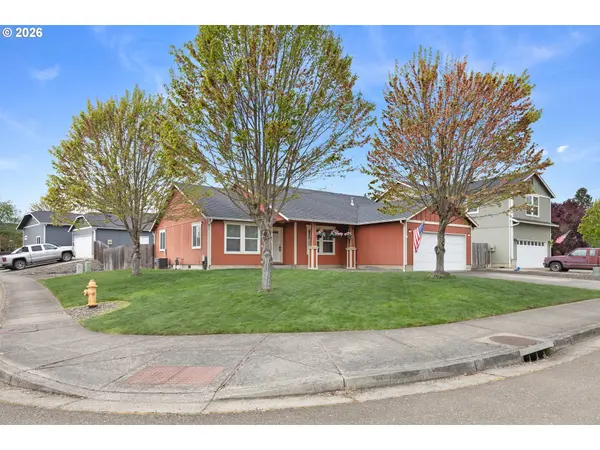 176 OTHELLO AVE, Roseburg, OR 97471