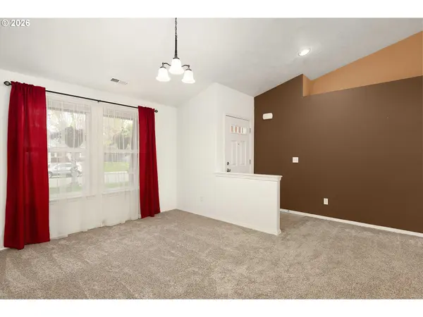 176 OTHELLO AVE, Roseburg, OR 97471