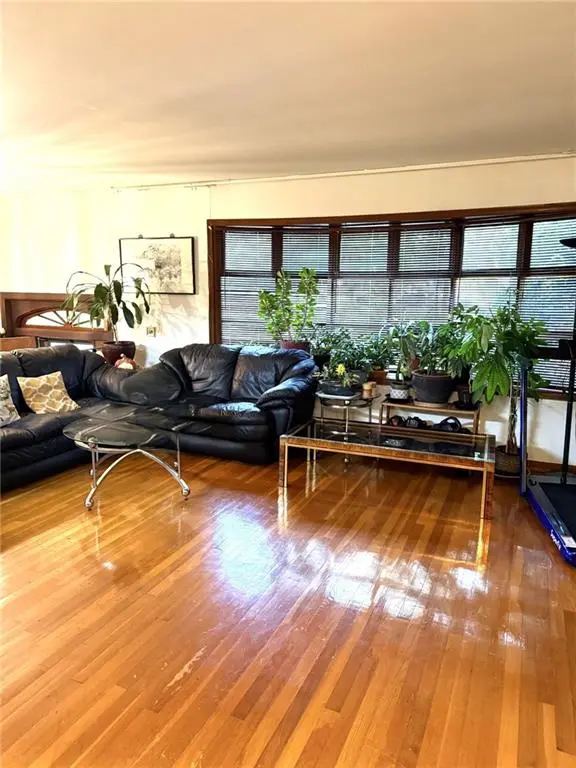 482 Steuben ST, Staten  Island, NY 10305