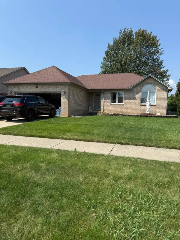 47177 Pamela DR, Macomb Twp, MI 48044