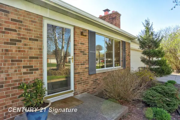 3572 Ruskview DR, Saginaw Twp, MI 48603