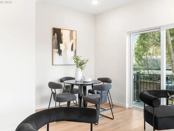 8630 SW 21st AVE #1, Portland, OR 97219