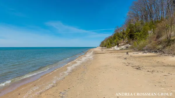 6919 Bendemeer DR, Saugatuck Twp, MI 49408