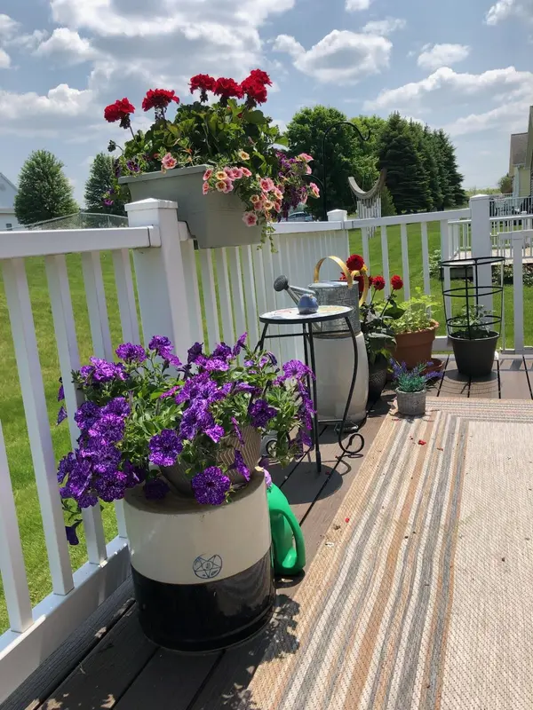 2096 Chrystal Ridge DR, East Bay Twp, MI 49686