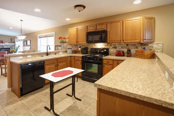 2096 Chrystal Ridge DR, East Bay Twp, MI 49686